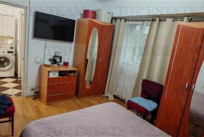 Apartament de 4 camere, cu centrala proprie, foarte spatios, in Militari, la 2 m - 11