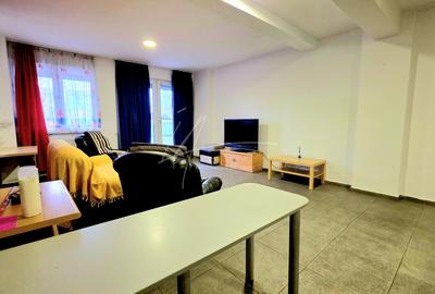 Apartament cu 5 camere si curte de 358 mp. - 58