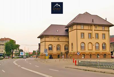 Oportunitate de investitie | Pensiune+Restaurant+Club | Cladire emblematica - 3