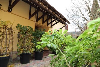 Vila  Oportunitate Unica - 1