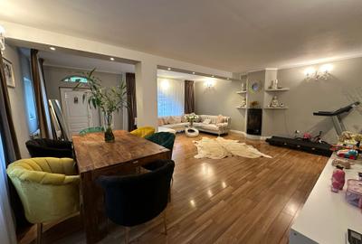 Casă cu 5 camere în Sud