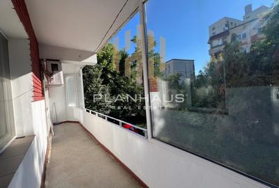 Apartament 3 camere ,ultracentral Biblioteca Judeteana,etaj 1 , garaj sub bloc i - 14