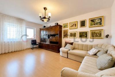 Apartament cu 4 camere decomandat, mobilat în Zorilor