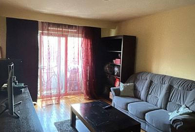 Apartament cu 4 camere decomandat în Zorilor