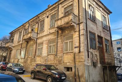 Vand casa in Centrul Vechi - 1