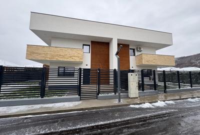 Casa de vanzare, duplex, ansamblu rezidential - 1