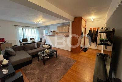 Apartament 2 camere de inchiriat etaj intermediar in Strand - 1