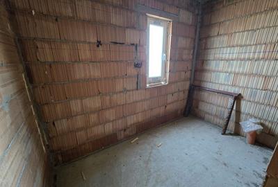 Duplex despartit prin cam. tehnica /  Toate utilitatile - 12