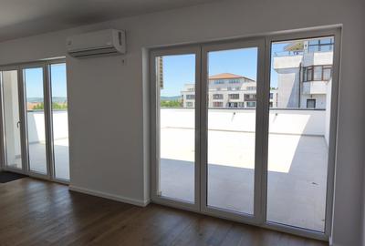 Penthouse 4 cam, terasa 78 mp, La Cheie, Doamna  Stanca-Selimbar - 14