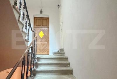 Pod spaițos, transformabil în apartamente, 285 mp, Piața Sfatului - 10