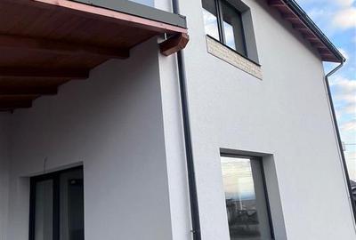 Casa cu 4 camere 5 ari teren - 8