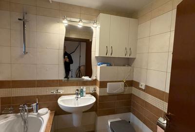 3 camere decomandat, bloc 2010, metrou , pereti interiori din caramida - 15