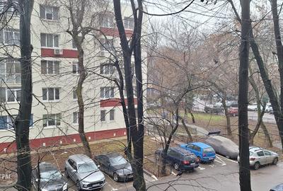 Garsonieră semidecomandată în Apărătorii Patriei