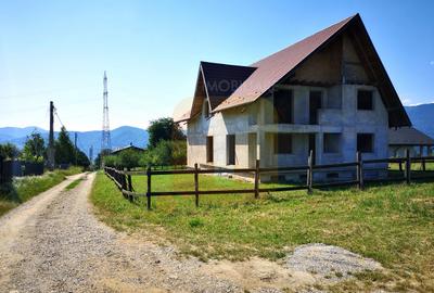 Vilă spațioasă cu vedere panoramică spre Lacul Bâtca Doamnei – Viișoara, Neam - 10