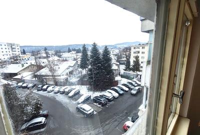 3 Camere, Central, Ideal pentru Familie, An '81 - 26