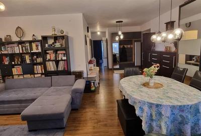 Apartament cu 3 camere decomandat în Hipodrom 4