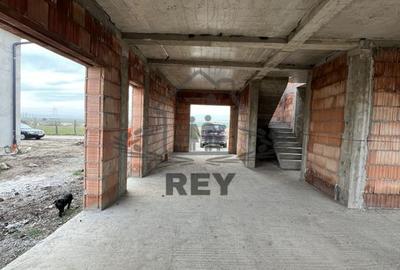 Casă single 4-5 camere / 500mp teren / Sura Mică / Sibiu - 1