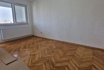 Gara-Abator, apartament cu 3 camere decomandate. - 1