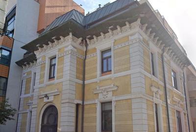 Birou, 512 mp în Universitate