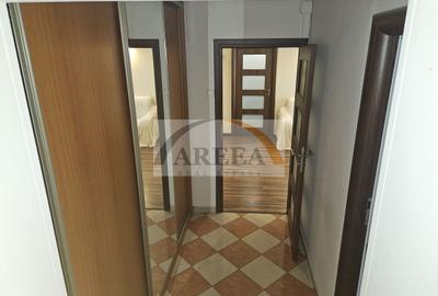 De vanzare - elegant, renovat complet - 3 camere la Calea Vacaresti - 5