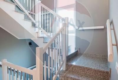 Casă / Vilă cu 4 camere de vânzare - 22