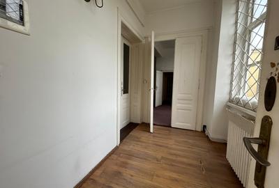Doua camere plus spatii comune, zona excelenta, cladire istorica - 2