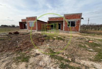 Casa plan parter, 356 mp teren, 90 mp utili, Bariera Valcii - 2