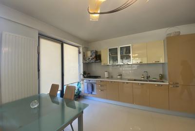Apartament 4 camere bloc boutique si terasa de 25m - 37