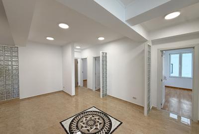 Apartament cu 4 camere decomandat în Sisești