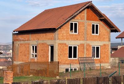 Casa de vanzare Campenesti,suprafata utila 200mp,teren 1000mp. - 1