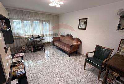 Apartament cu 3 camere decomandat în Ultracentral