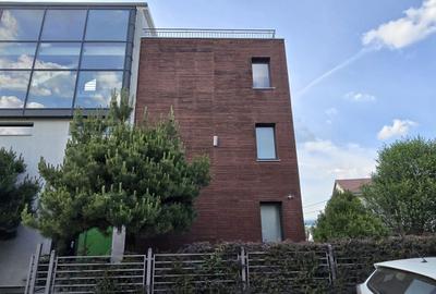 Studio modern în Europa, finisaje premium și locație excelentă - 7