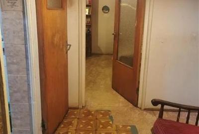 Apartament cu 4 camere decomandat în Berceni