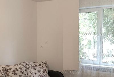Apartament cu 3 camere 7 Noiembrie, etaj 1 din 4, strada Păcii - 6