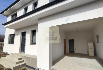 Casa moderna cu 4 camere si garaj in Cartierul Arhitectilor - 1