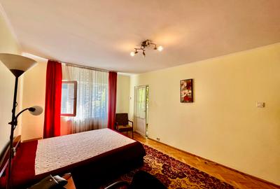 De închiriat | 1 camera | Tătărași | Etaj 1 | 300 €/lună - 4