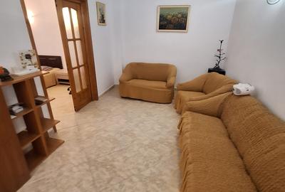 Zona Trocadero , imobil 90 mp., IDEAL BIROURI, curte - 14