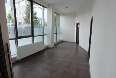 Spatiu comercial pretabil birouri-cabinete - 2