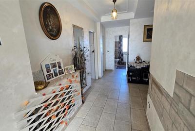 Casa si Spatiu Afacere in Rusii Manastioara - Suceava! - 2