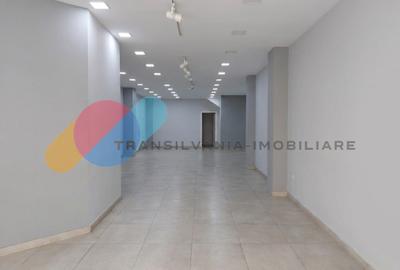 Spațiu comercial ultracentral cu vitrină stradală | 90 mp - 1
