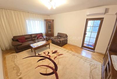 Apartament cu 3 camere decomandat, mobilat în Central
