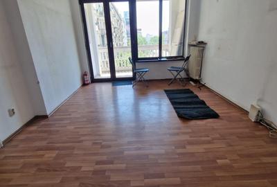 Piata Romana la metrou 2 camere decomandate 46,68 mp etaj 4/8 nemobilat, lift - 2