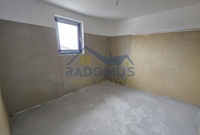 Vila Tătărani - 280 mp utili - 500 mp Teren - 8 Camere + 4 Băi - 19