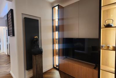 Unicat în Blocul Florentin: 3 camere, 2 băi, renovat integral cu designer - 16