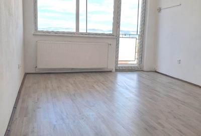 Apartament cu 3 camere decomandat în Mihai Viteazul