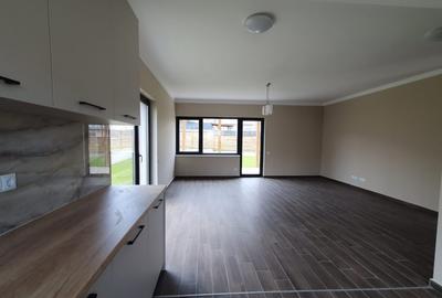 Casa individuală de închiriat în Dezmir, stradă privată - 10