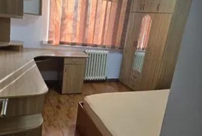 Apartament 3 camere decomandat, et. 2, Nicolina - 4