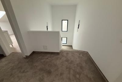 Vilă contemporană , finalizată în 2024, situată pe o stradă privată. - 14