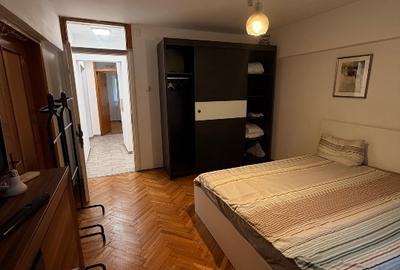 Apartament 3 camere - in bloc de 4 etaje, loc parcare inclus - 10