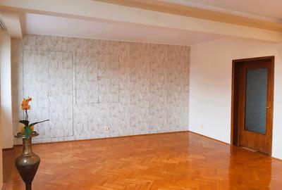 PROPRIETAR, VAND apart. Duplex in Cotroceni(G. Botanica) S. constr 175 mp; garaj - 8